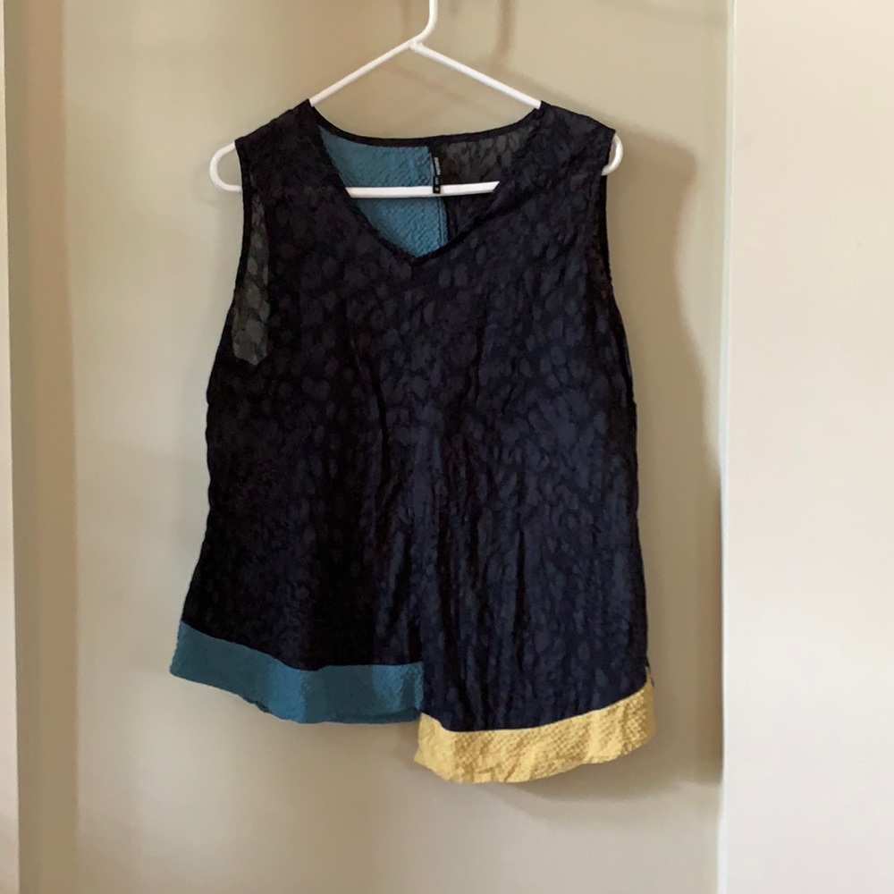 Khangura, M, used sleeveless blouse